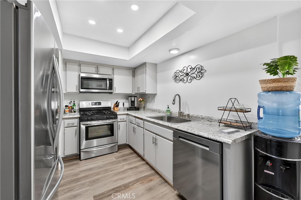 1501 S Raitt Street 115