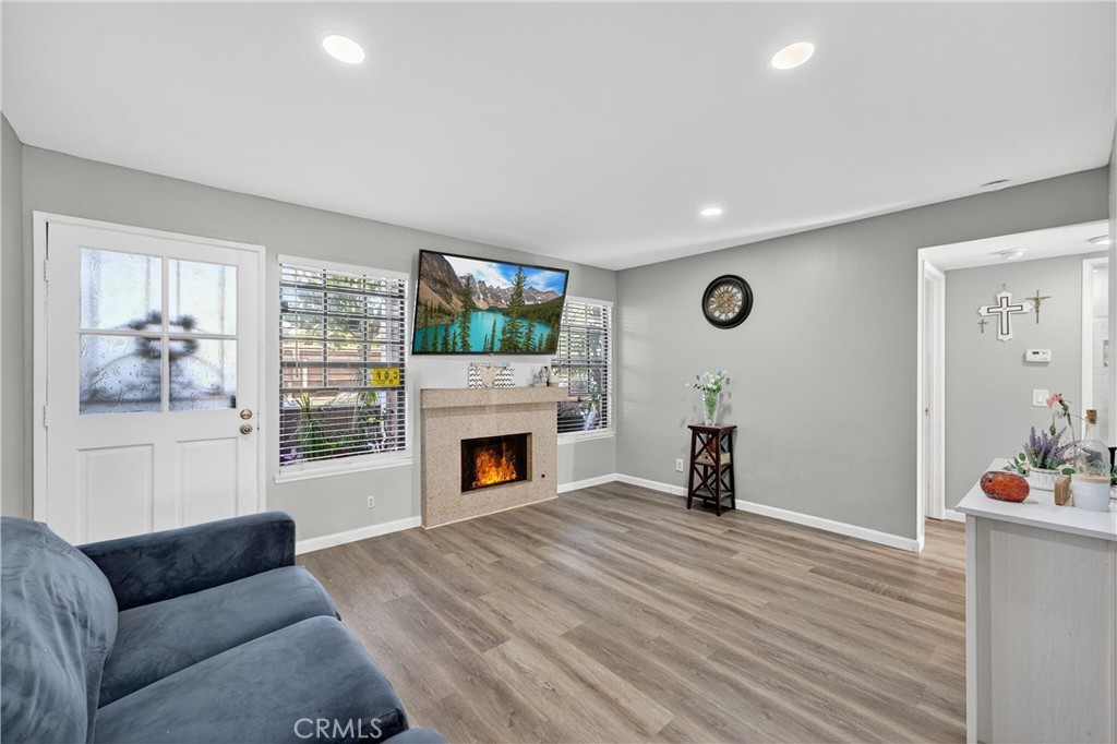 1501 S Raitt Street 115