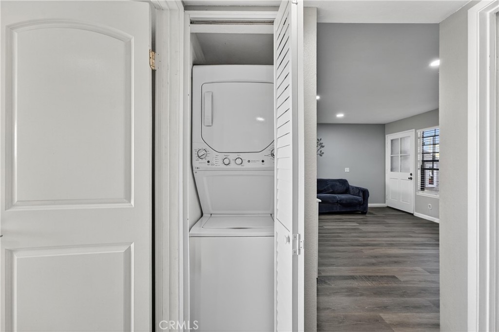 1501 S Raitt Street 115