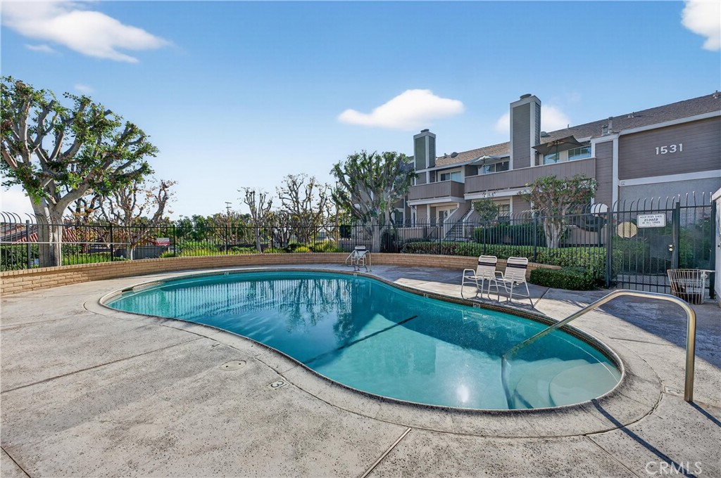 1501 S Raitt Street 115