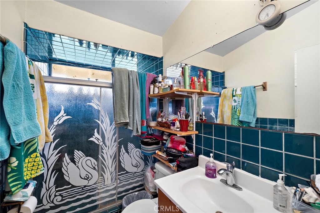 6746 La Jolla Drive