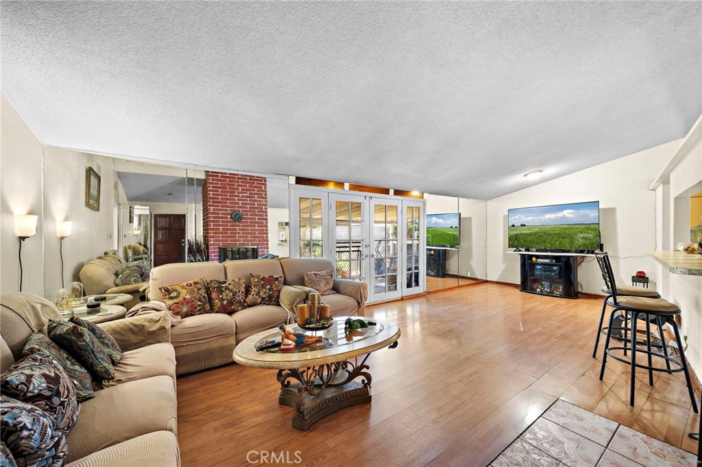 6746 La Jolla Drive