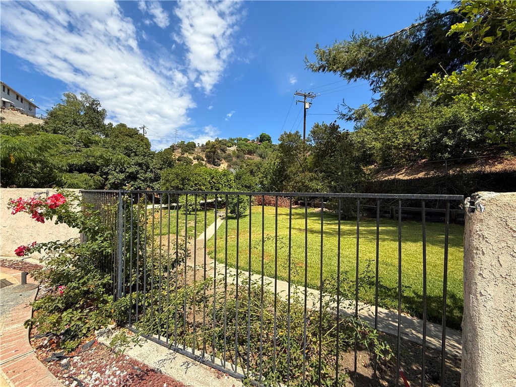 1929 Coban Road