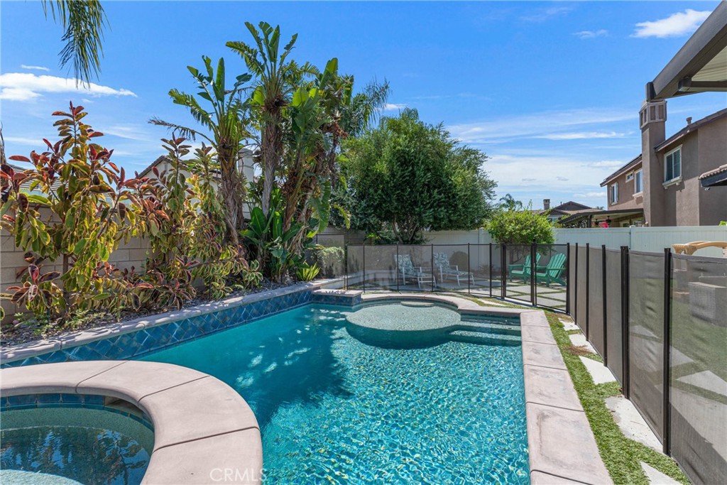 6704 Bull Thistle Court