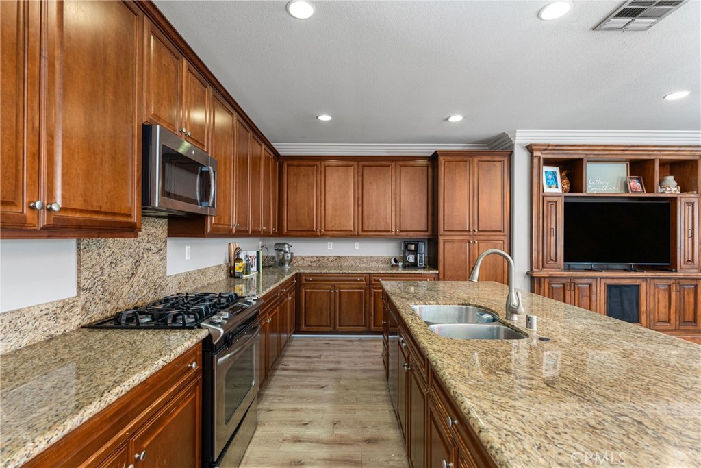 6704 Bull Thistle Court