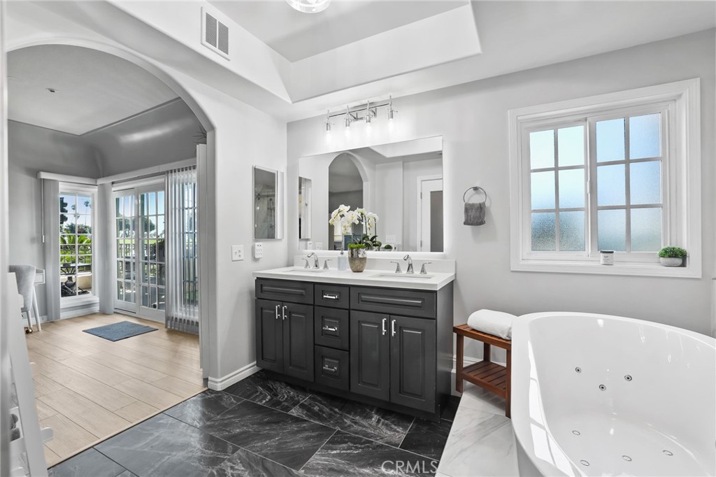 1901 Ocean Boulevard 103