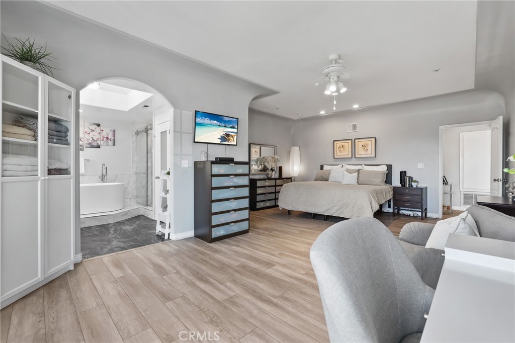 1901 Ocean Boulevard 103