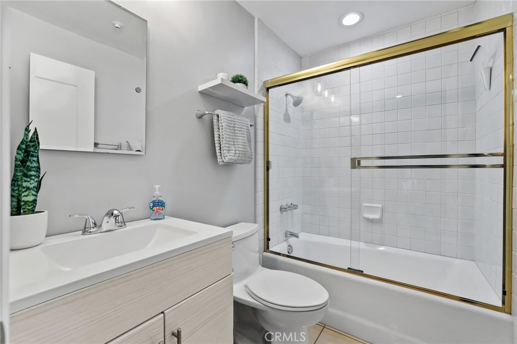 1901 Ocean Boulevard 103