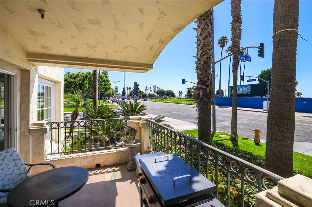 1901 Ocean Boulevard 103