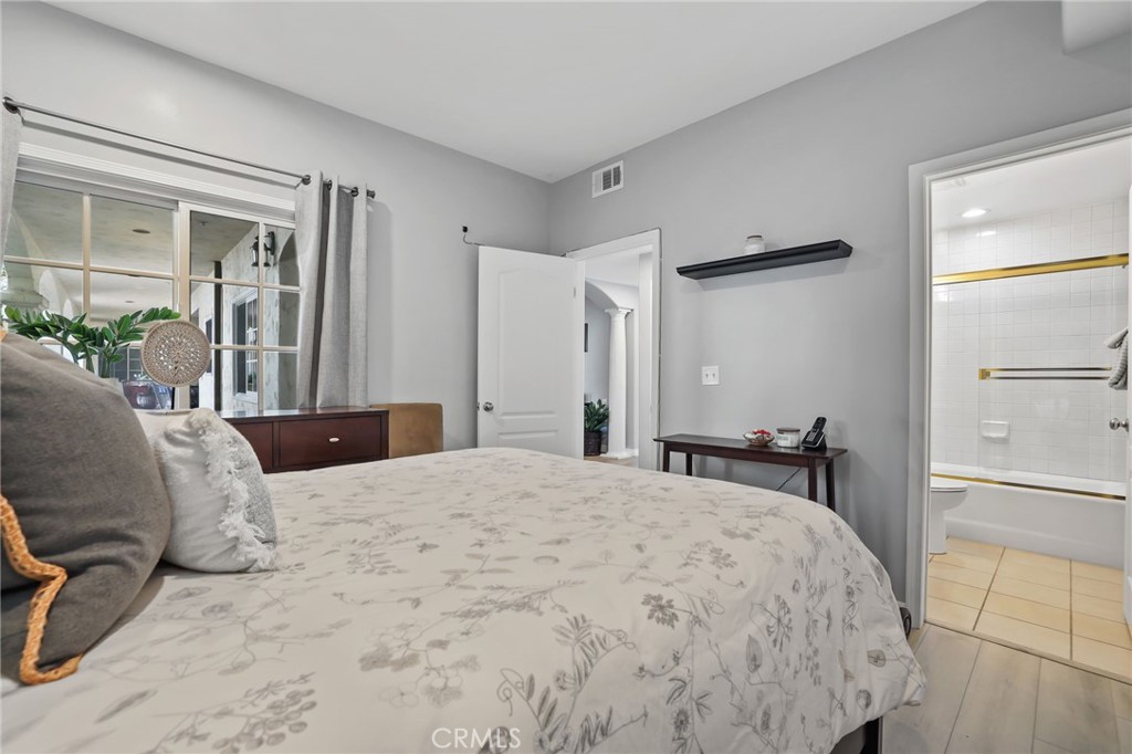 1901 Ocean Boulevard 103