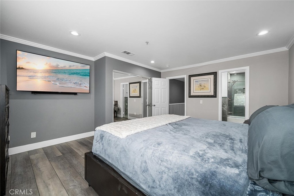 1211 E Carson Street 25