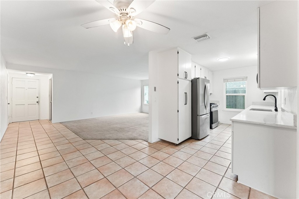 4418 Avenida Del Este