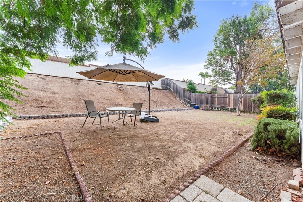 4418 Avenida Del Este