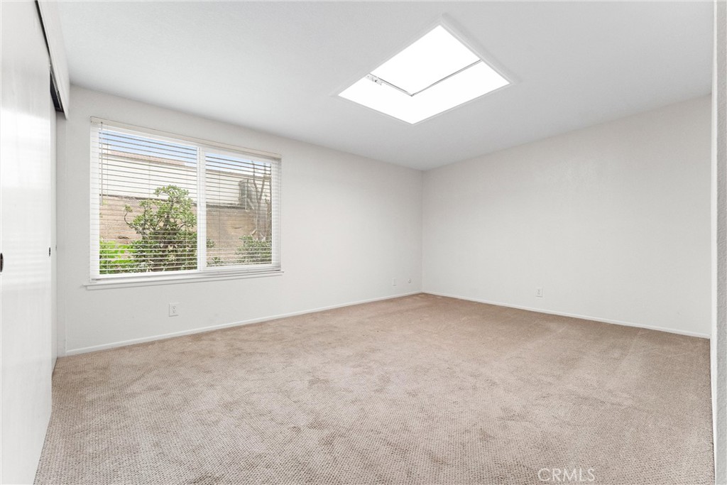 4418 Avenida Del Este