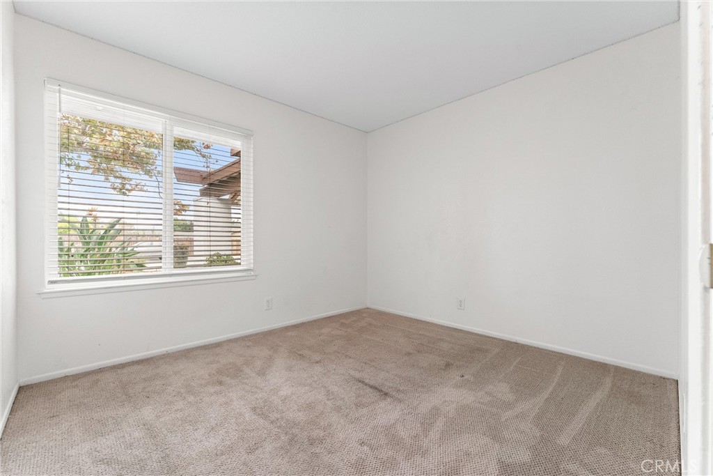 4418 Avenida Del Este