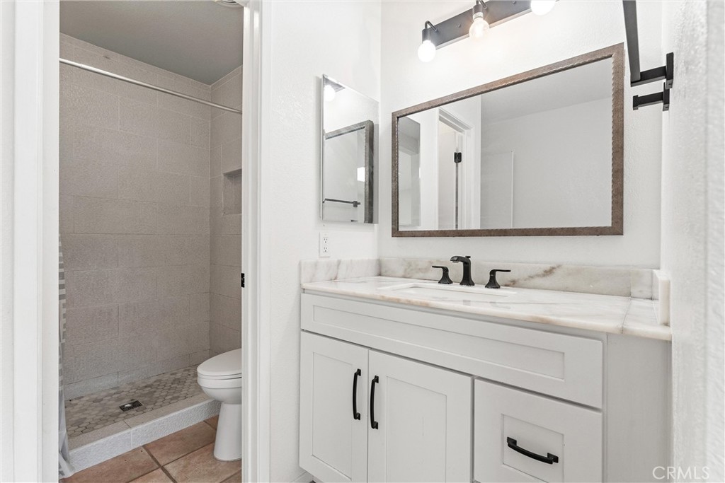 4418 Avenida Del Este