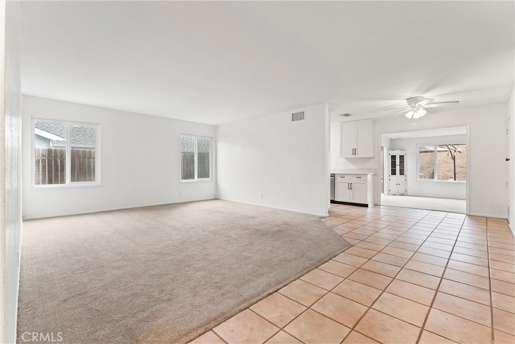 4418 Avenida Del Este