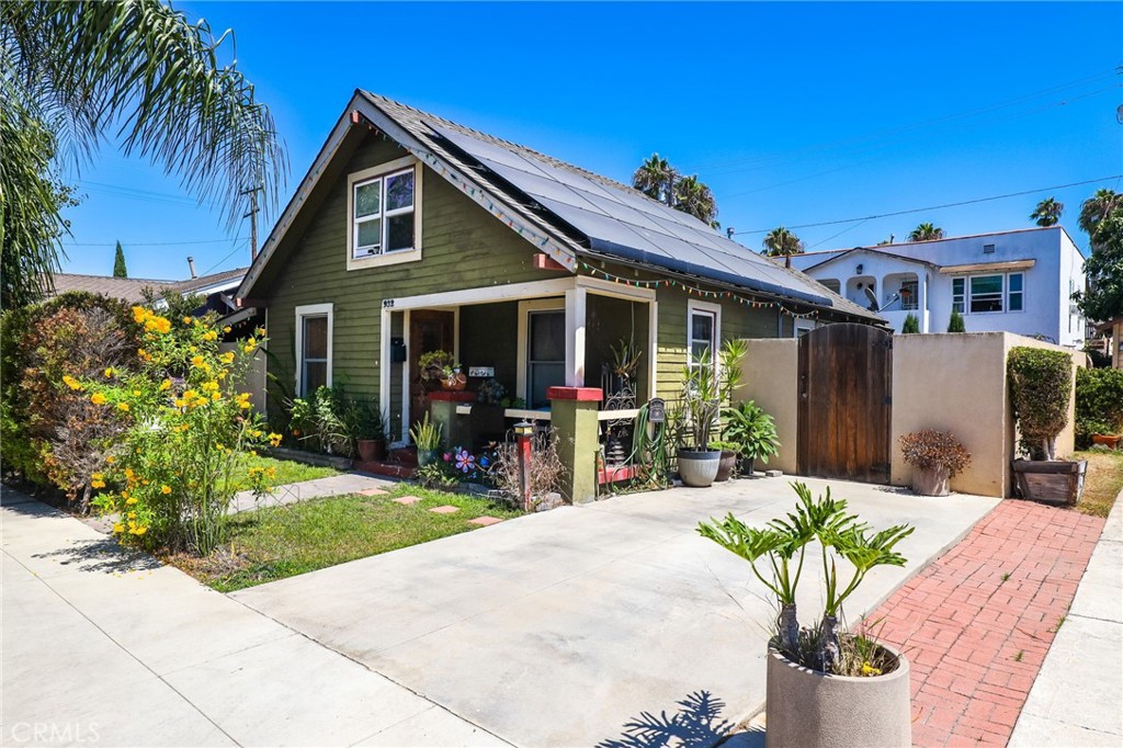 932 Coronado Avenue