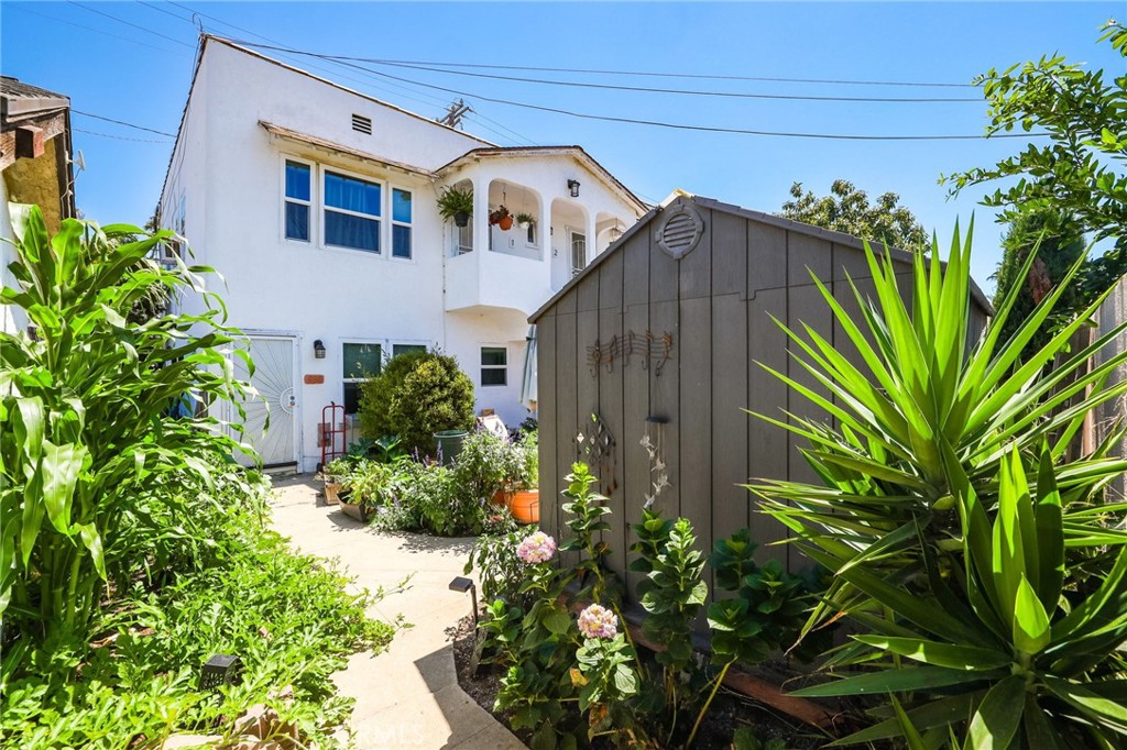 932 Coronado Avenue