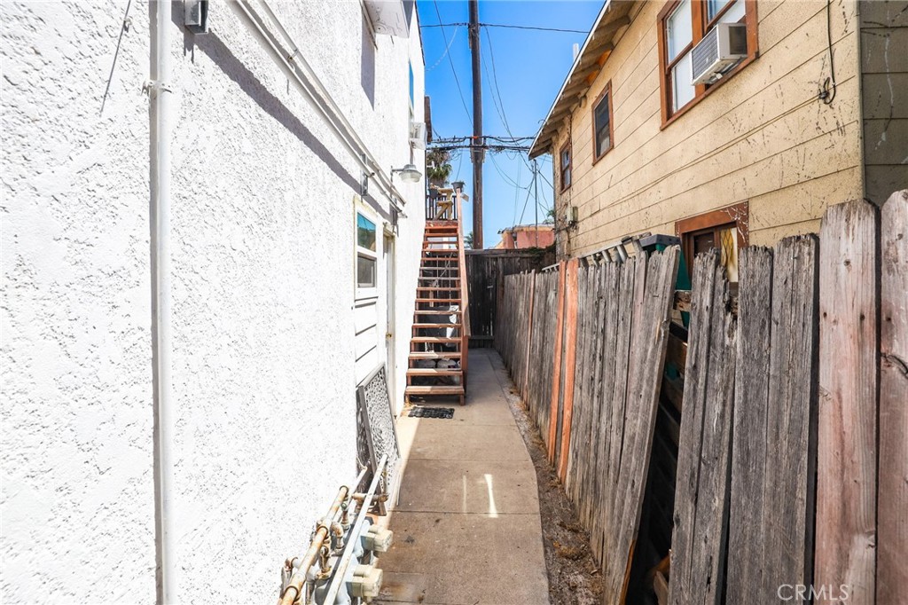 932 Coronado Avenue