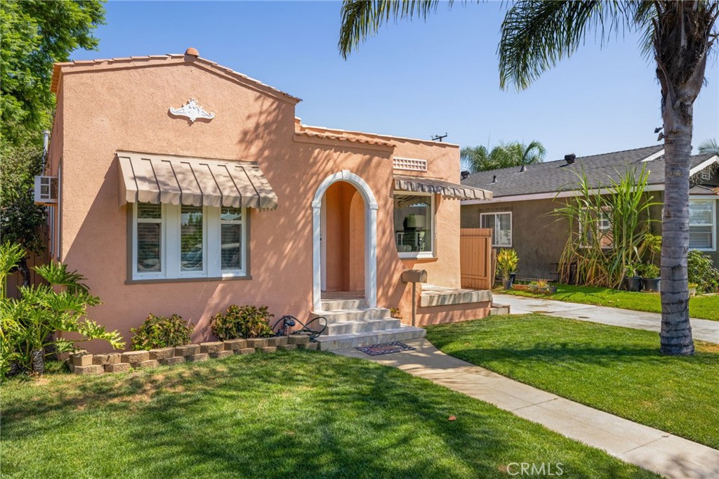 123 Orange Grove Avenue
