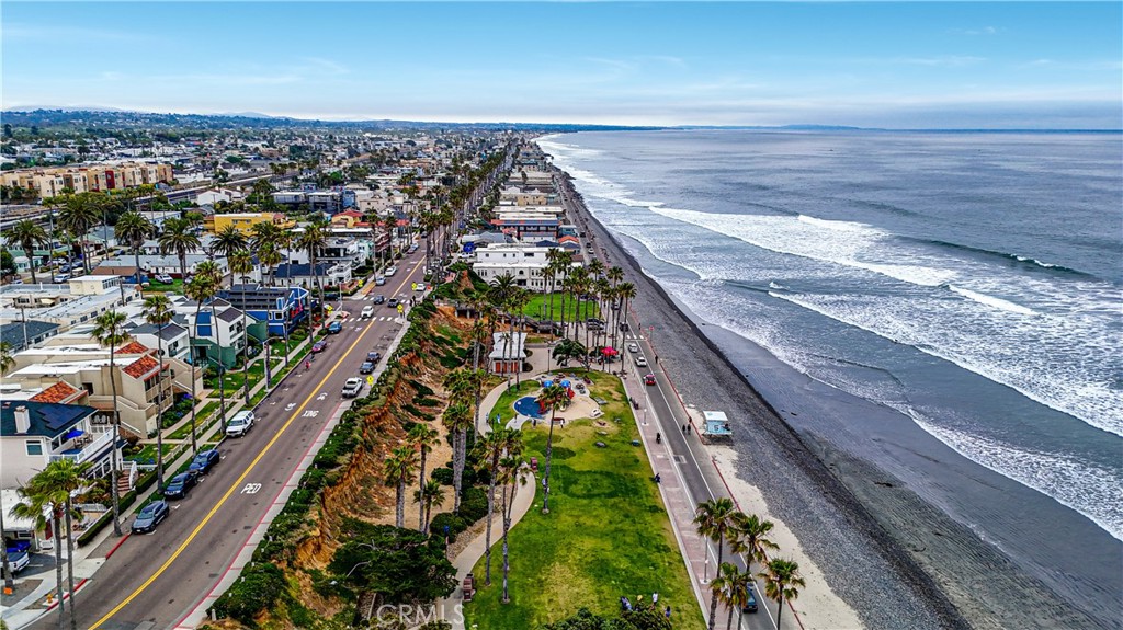 700 S The Strand 202