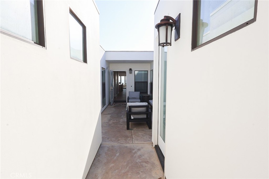 700 S The Strand 202