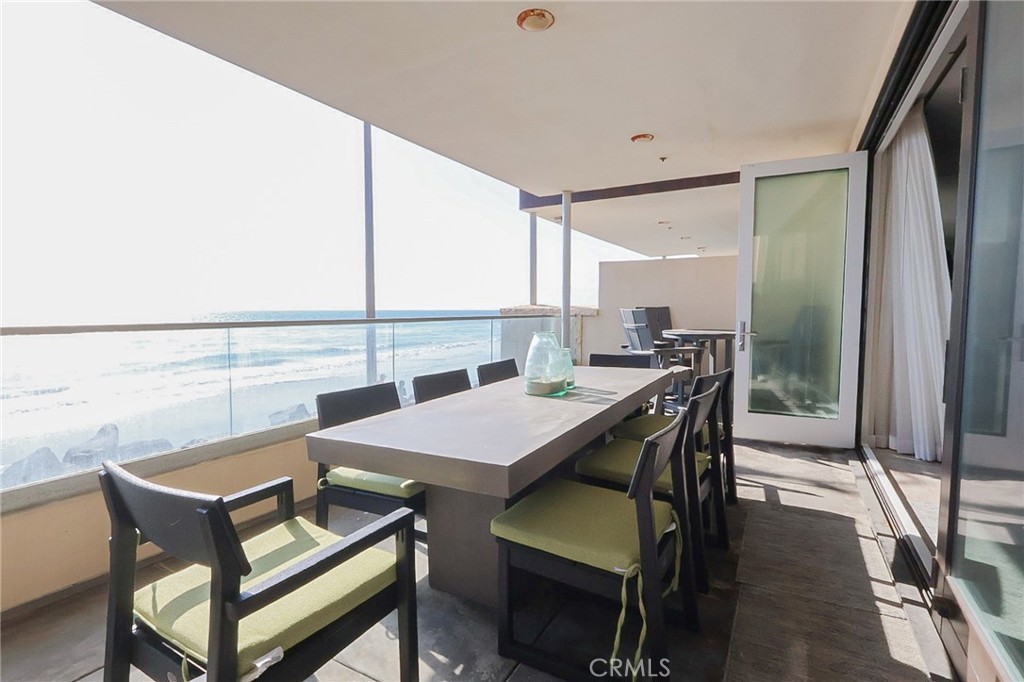 700 S The Strand 202