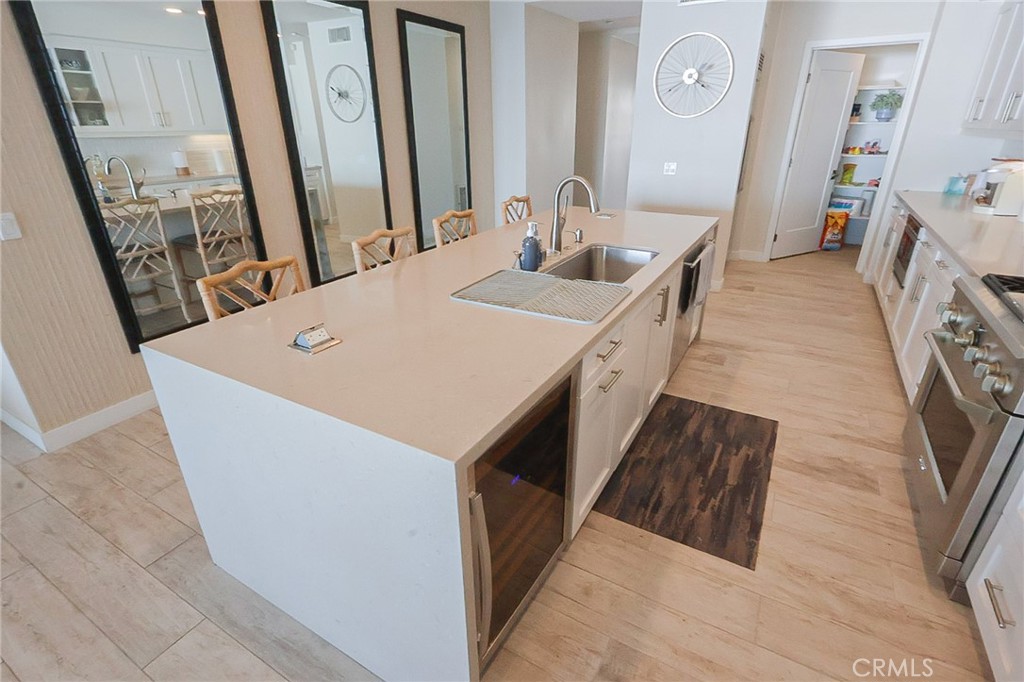 700 S The Strand 202