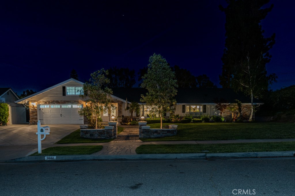 1448 W Domingo Road