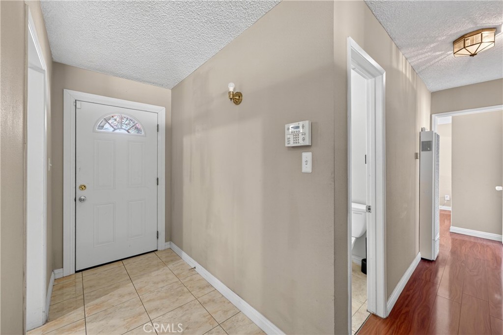 13592 Yosemite Drive