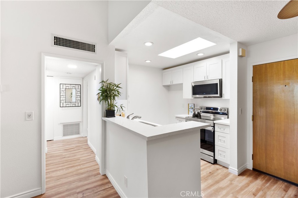 4260 Via Arbolada 304