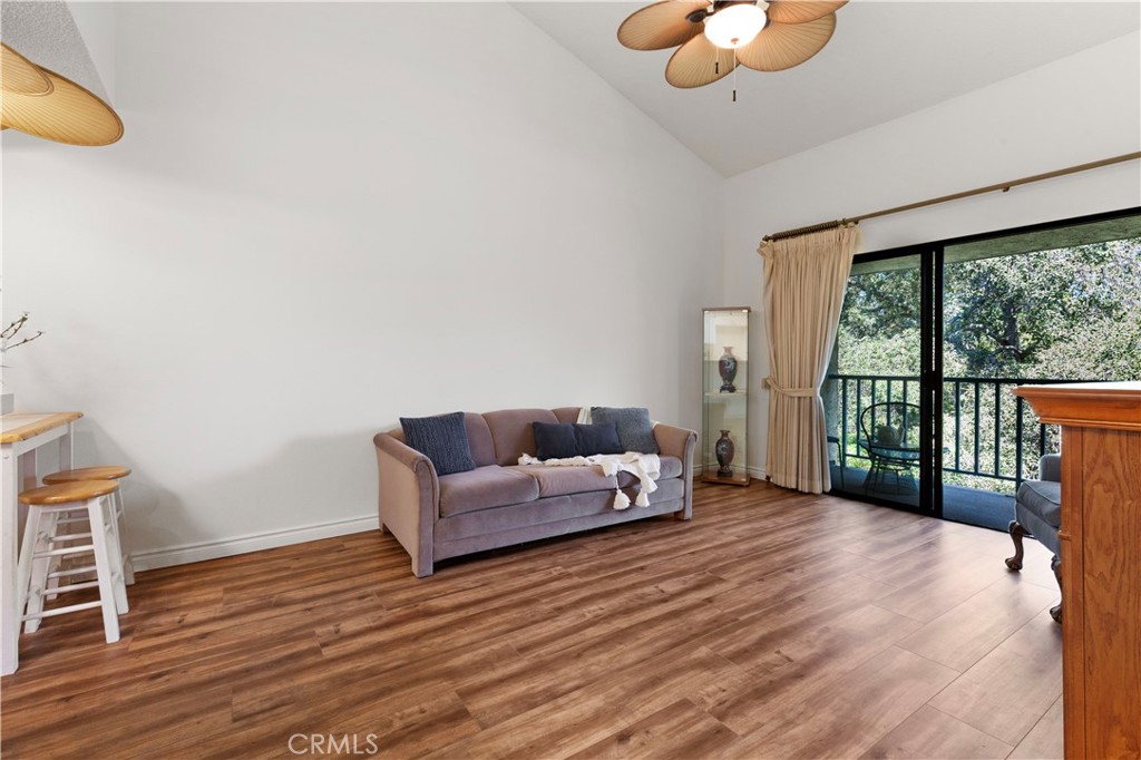 4260 Via Arbolada 304