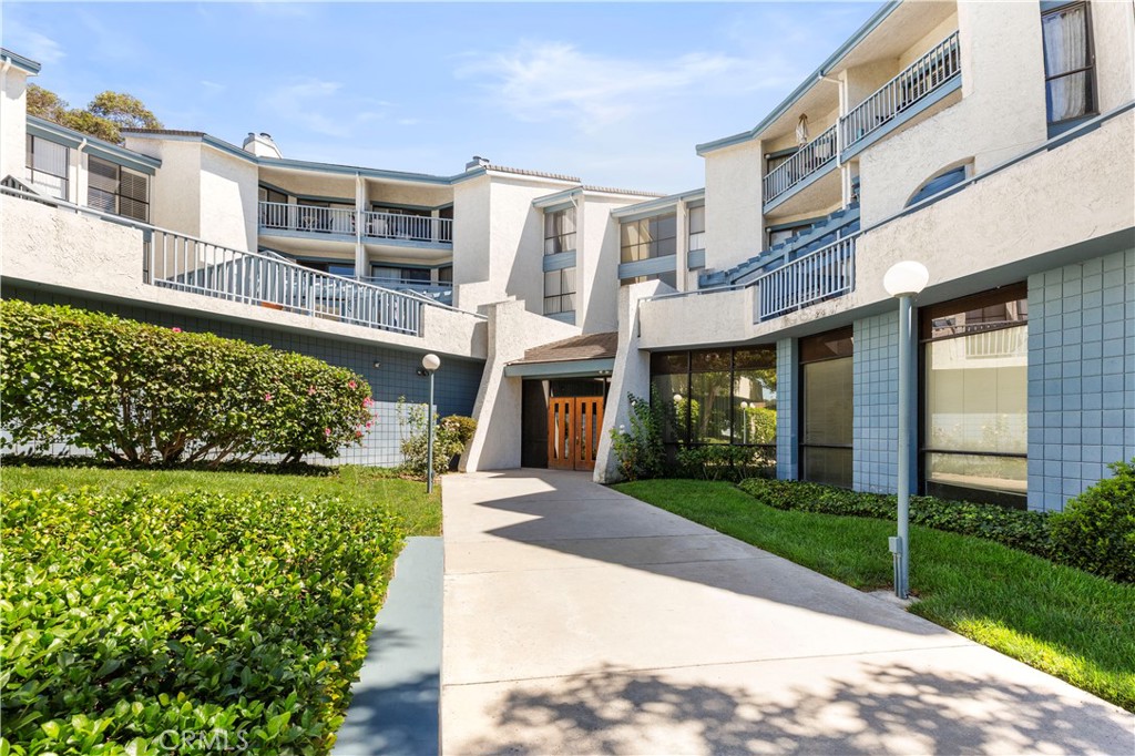 4260 Via Arbolada 304