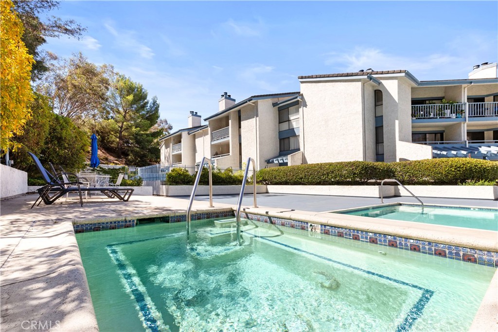 4260 Via Arbolada 304