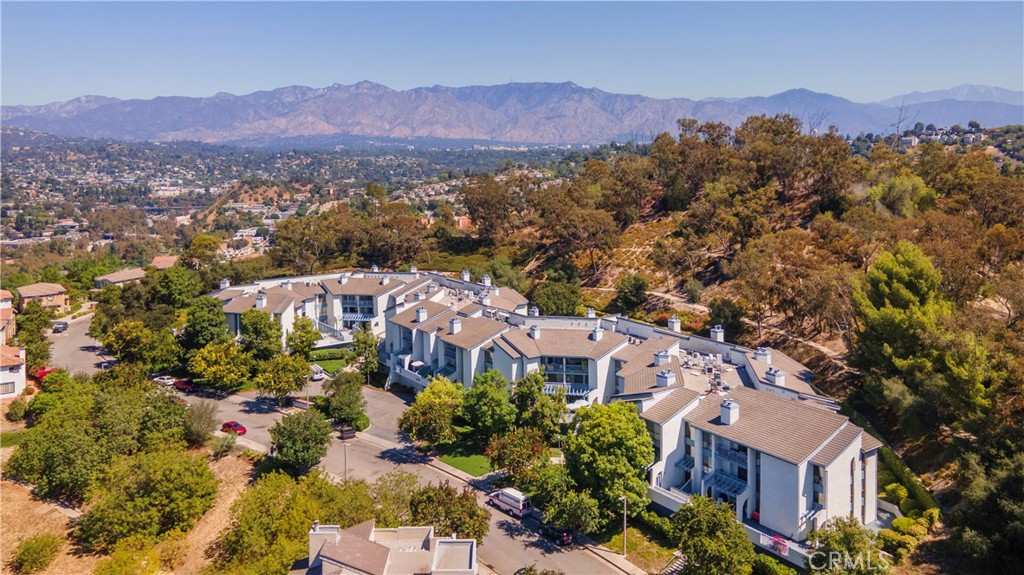 4260 Via Arbolada 304