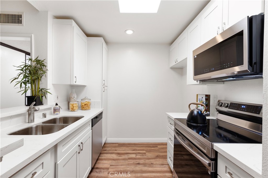 4260 Via Arbolada 304