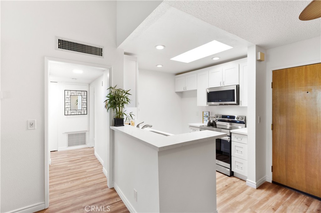 4260 Via Arbolada 304