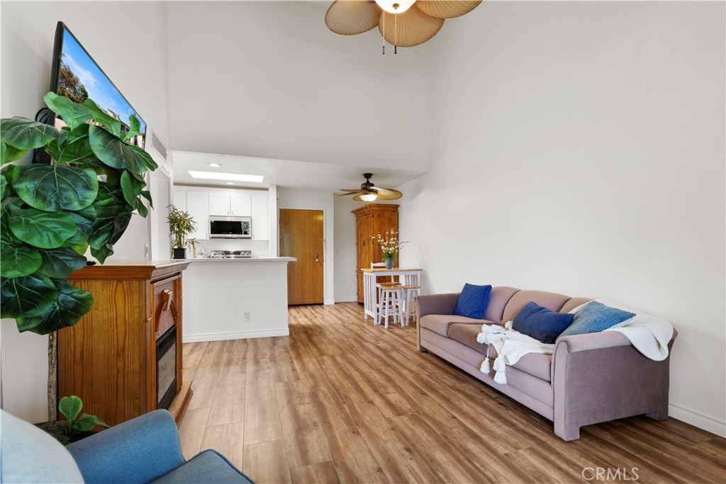 4260 Via Arbolada 304