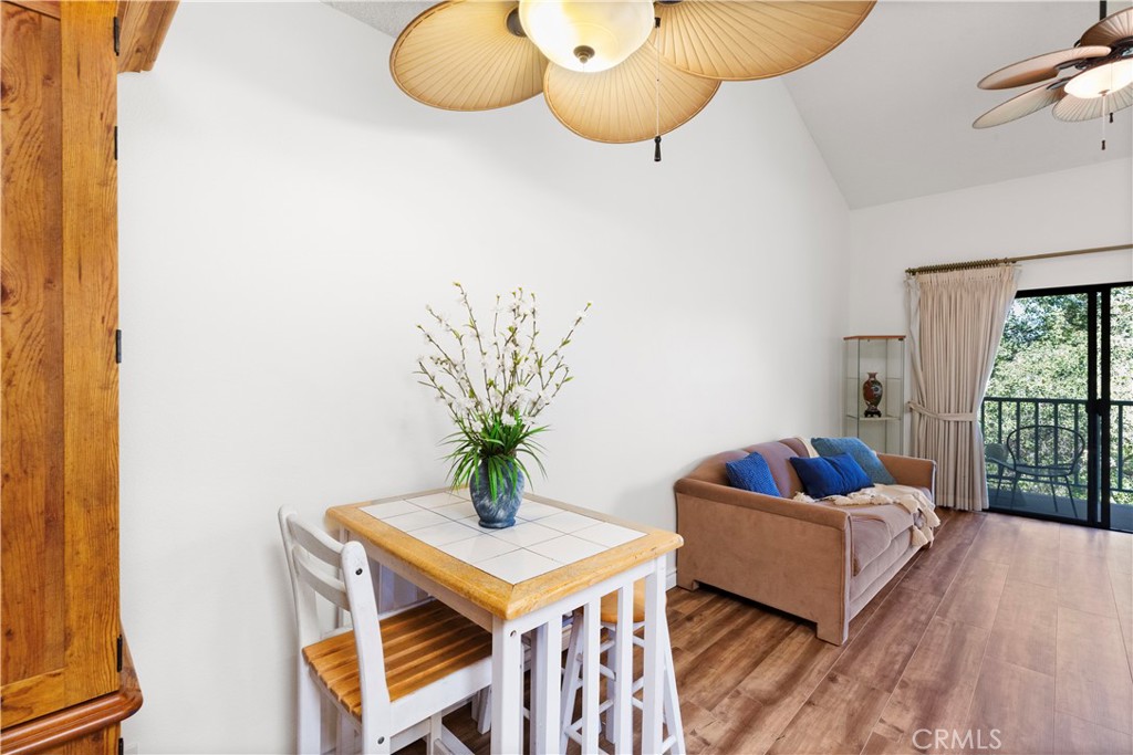 4260 Via Arbolada 304