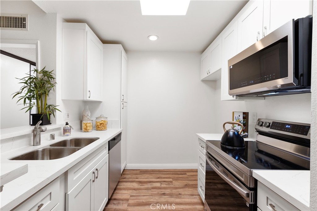 4260 Via Arbolada 304