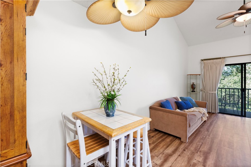 4260 Via Arbolada 304