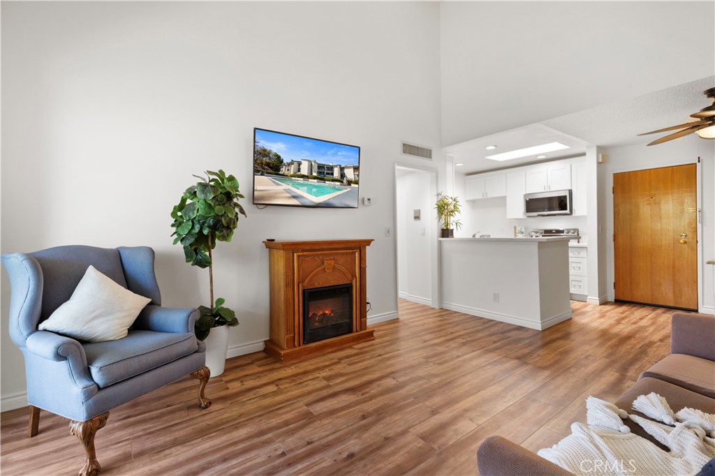 4260 Via Arbolada 304