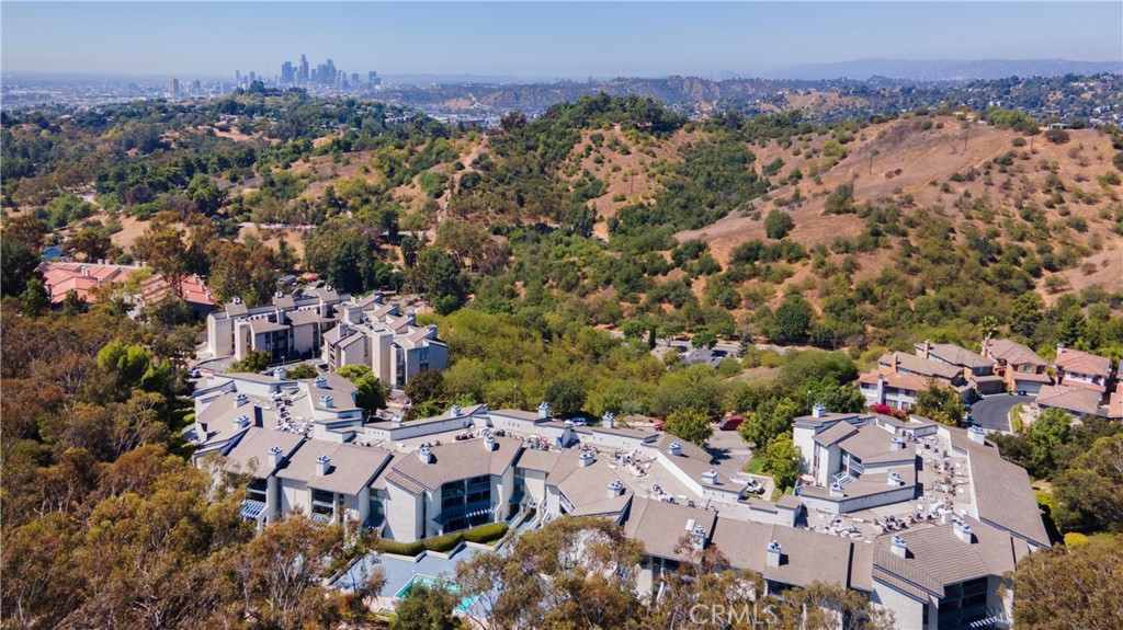 4260 Via Arbolada 304