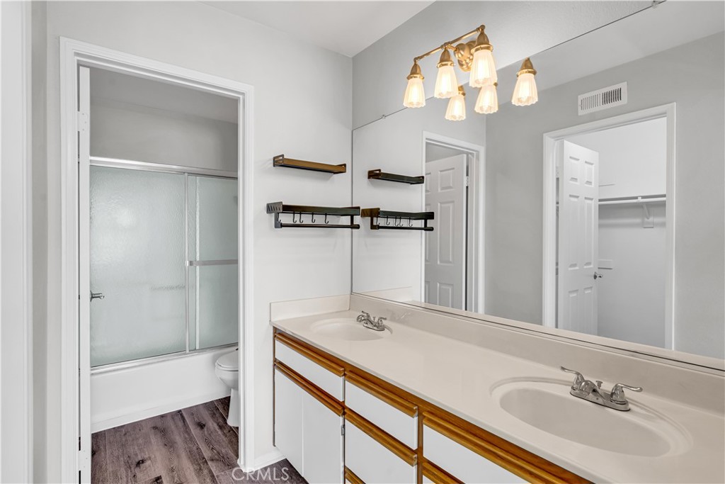 6631 Laurelton Lane 203