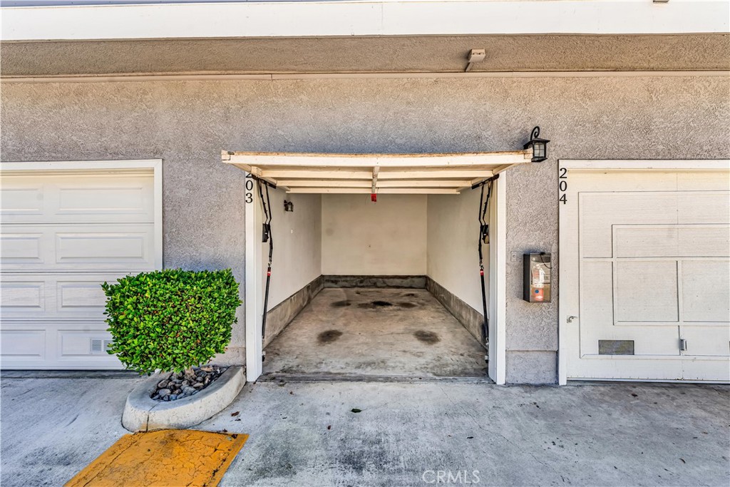 6631 Laurelton Lane 203