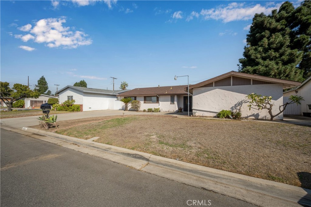 8561 Enault Lane