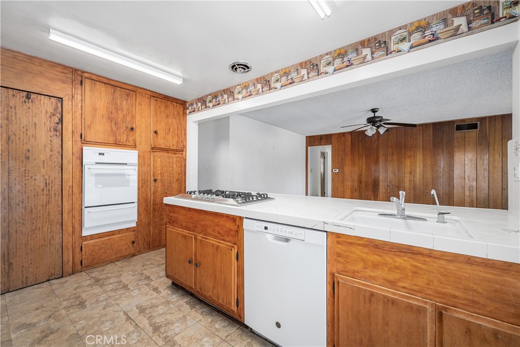 8561 Enault Lane