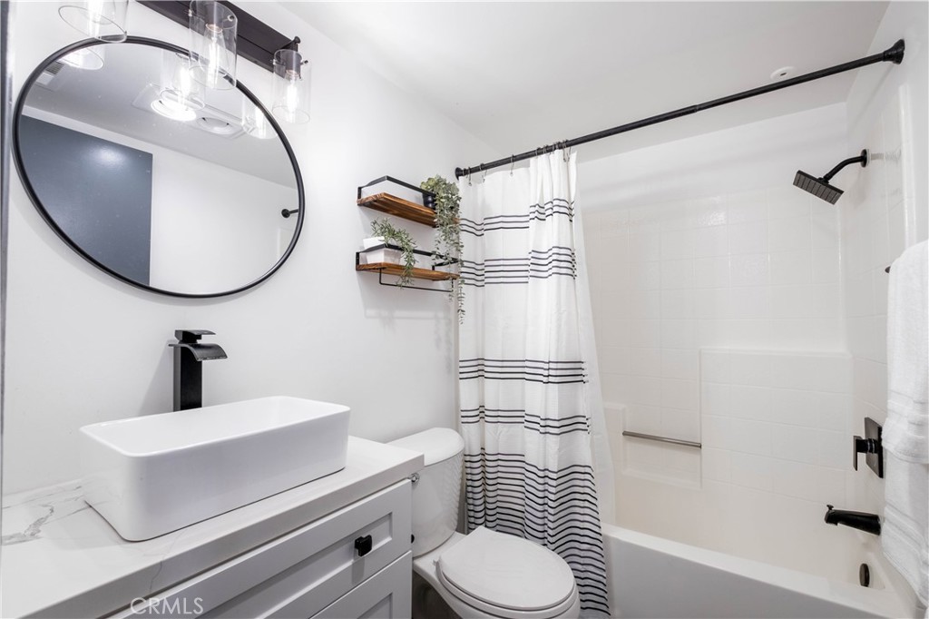 3500 S Greenville Street F3