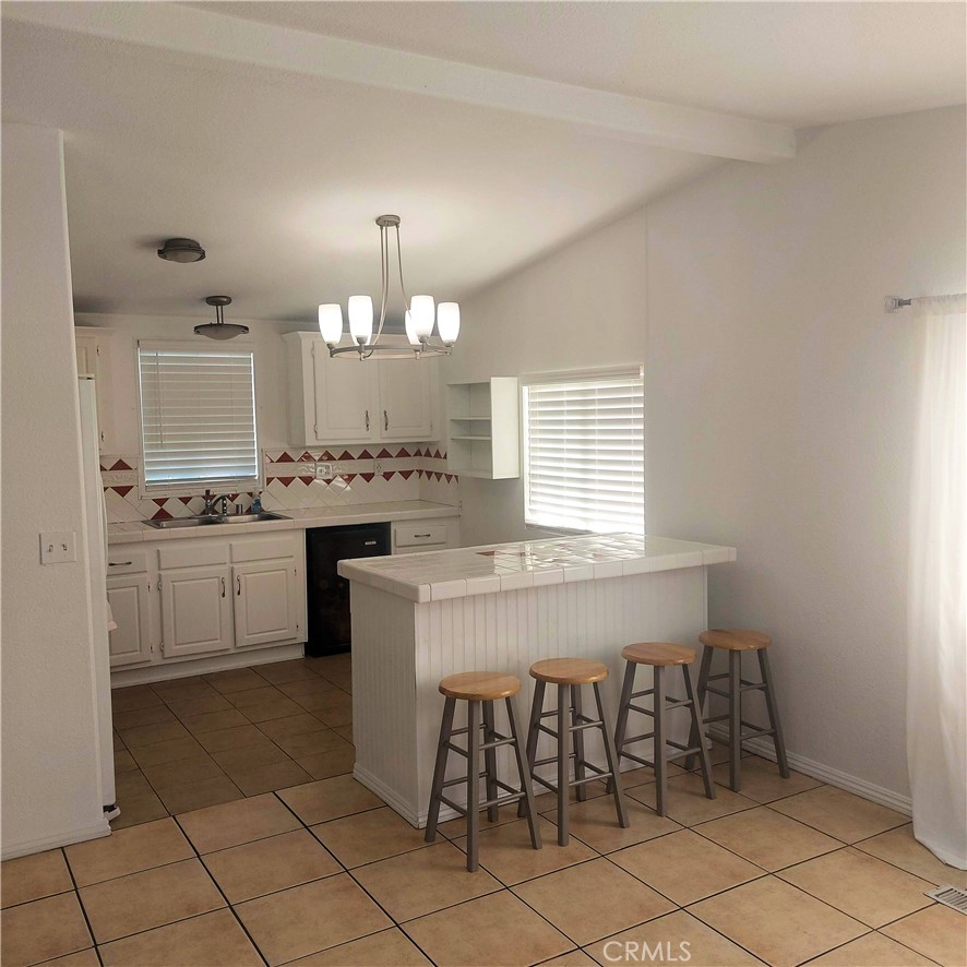 327 W Wilson Street 86